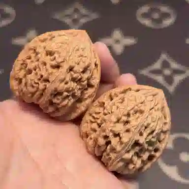 凯真 新中式国潮把玩件四座楼狮子头官帽苹果圆  盘玩手持爆肉密实 文玩核桃 把件 男女同款情侣款 节日礼盒装送人