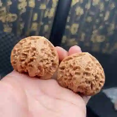 凯真 新中式国潮把玩件四座楼狮子头官帽苹果圆  盘玩手持爆肉密实 文玩核桃 把件 男女同款情侣款 节日礼盒装送人