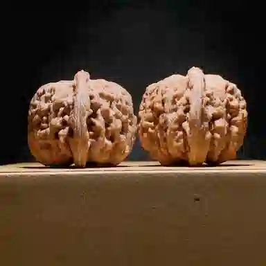 凯真 新中式国潮把玩件四座楼狮子头官帽苹果圆  盘玩手持爆肉密实 文玩核桃 把件 男女同款情侣款 节日礼盒装送人