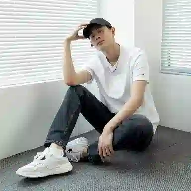 Tommy Hilfiger logoT