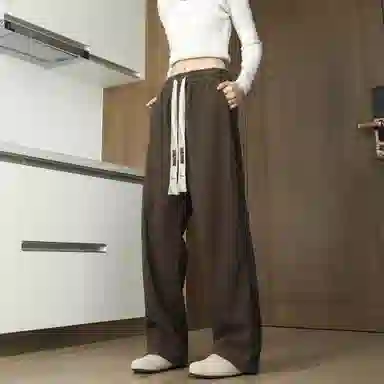 URBAN AUTHENTIC logo