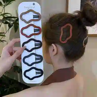 如花梦 镂空云朵侧边刘海夹 皮质 发夹 女款