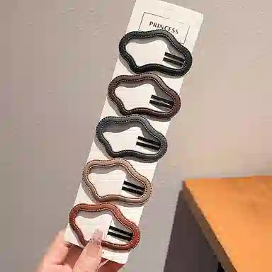 如花梦 镂空云朵侧边刘海夹 皮质 发夹 女款