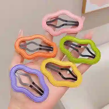 如花梦 镂空云朵侧边刘海夹 皮质 发夹 女款