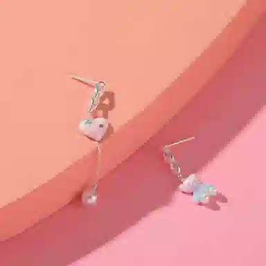 925