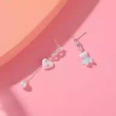 925