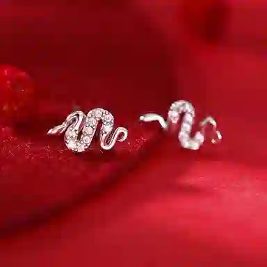 素 吉祥如意生肖蛇本命年顺利如意平安转运耳饰 小众高级感通勤 合金 耳钉 女款