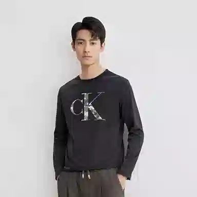 CKCalvin Klein T