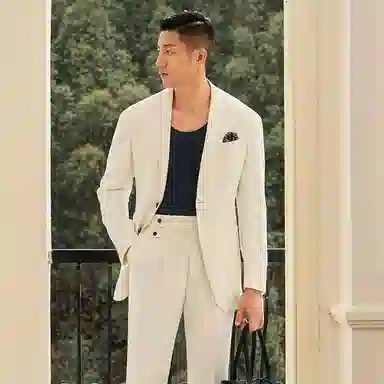 SKARO Linen Business Suit White