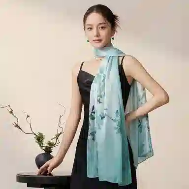 上海故事 玉兰馥绘蚕丝绫真丝印花礼盒装 披肩 女款