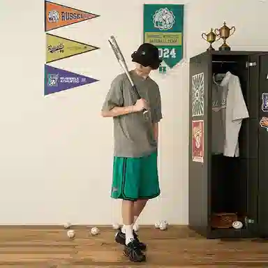 Russell Athletic logo SS24T