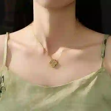 S925