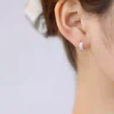 S925