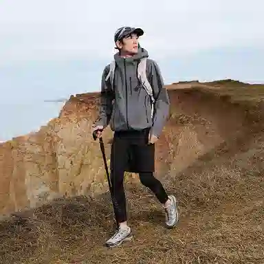 波司登  冲锋衣系列 纯色薄款百搭长袖  防水防风透气超轻轻量防泼水吸湿排汗防雨冲锋衣 男款