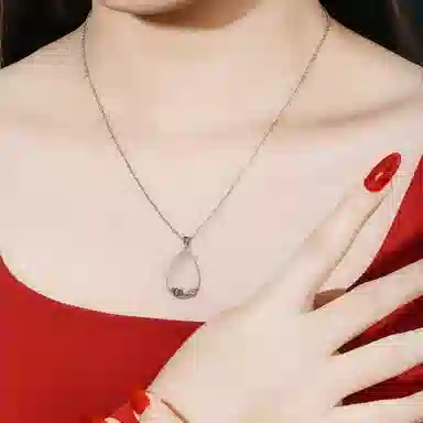 帝苏行 玉露珠光细腻柔滑 新中式国潮 吉祥如意平安顺遂 好运 简约小众设计 玉髓 项链 女款