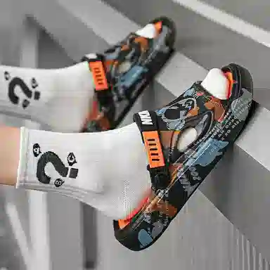 EASTERN CAMEL ins EVA