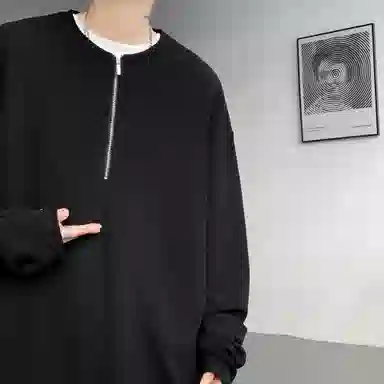 URBAN AUTHENTIC T