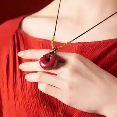 克兰茜 八方来财 紫宸瑞貔平安扣 新中式貔貅如意 轻奢高含量精致古典国潮 礼盒装 可调节 好运 再造辰砂朱砂 项链 女款