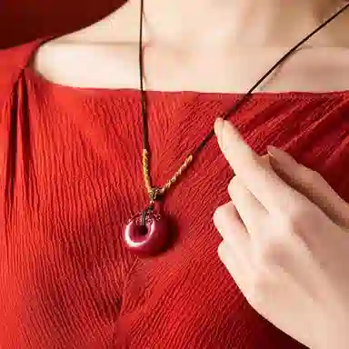 克兰茜 八方来财 紫宸瑞貔平安扣 新中式貔貅如意 轻奢高含量精致古典国潮 礼盒装 可调节 好运 再造辰砂朱砂 项链 女款