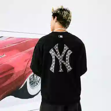 MLB Monogram Crewneck Black