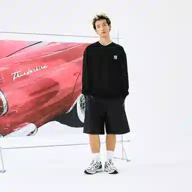 MLB Monogram Crewneck Black