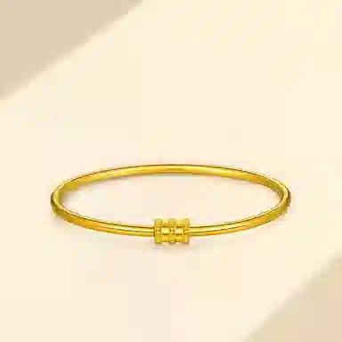 999