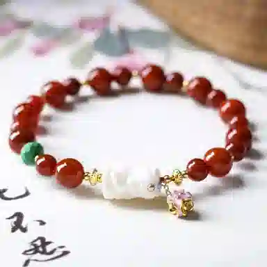 【有钱花】 指尖瑰宝 原创设计新中式精致显白红色文玩根付扎基拉姆国风#好运 玛瑙 手串 女款