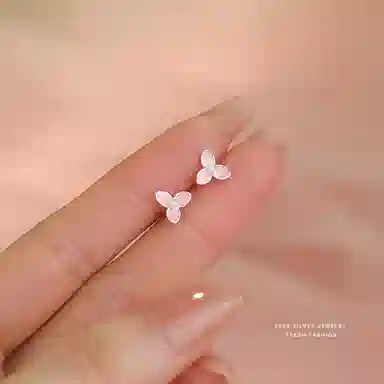 s999