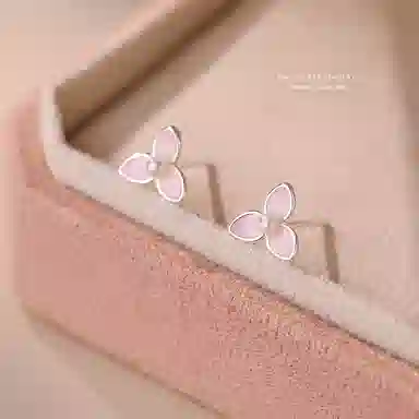 s999
