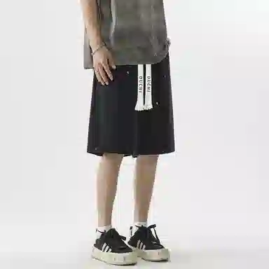 独驰 春季简约亲肤垂感柔顺铆钉设计工装休闲短裤 男女同款