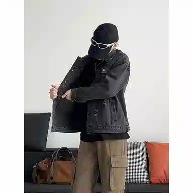 Fakeyoung