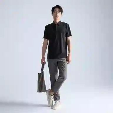 LESS IS MORE LOGOPolo