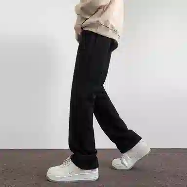 UNthemed
