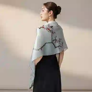 上海故事 千华拮春提花缎真丝洋气 礼盒装 丝巾 女款