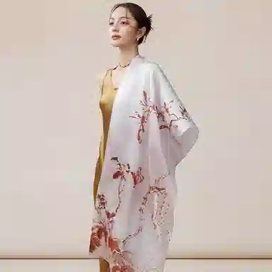 上海故事 千华拮春提花缎真丝洋气 礼盒装 丝巾 女款