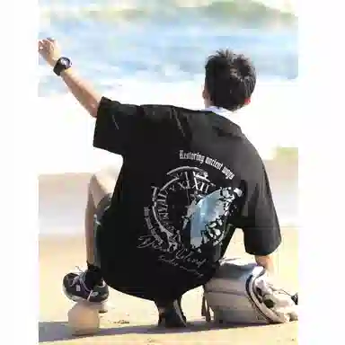 AYEA Butterfly Clock Print T-Shirt