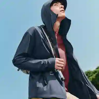 蕉下 超薄吸湿速干高弹防紫外线连帽长袖纯色防晒服 男款