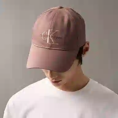 CALVIN KLEIN