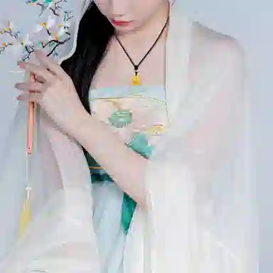 S925
