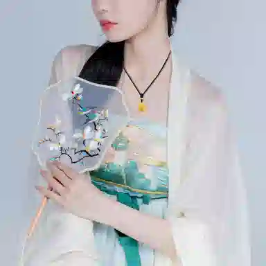 S925