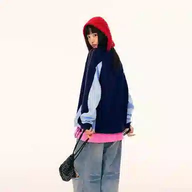 Mmlg V-neck Logo Sweatshirt