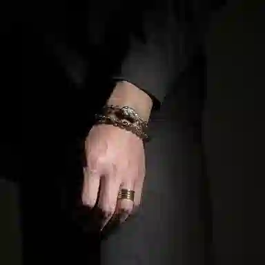 MOUNTAINS AND MANS )