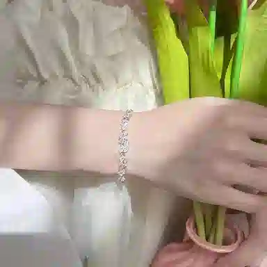 S925