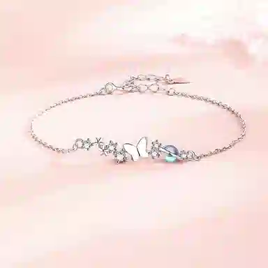 925