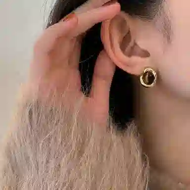 S925