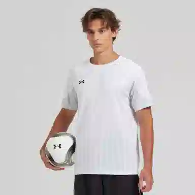 Under Armour Logo T