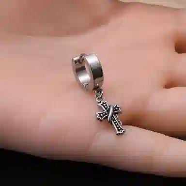 素 潮流嘻哈十字架吊坠耳饰百搭痞帅银色耳坠 钛钢 耳环 女款