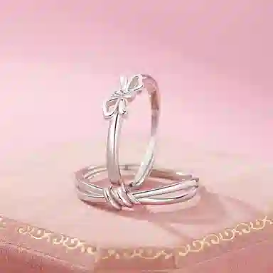 925