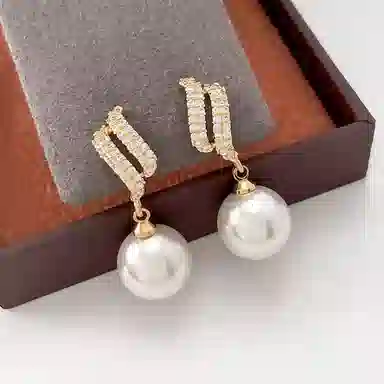 彤彤兔 时尚设计高级感 合金 耳钉 女款