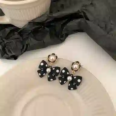 彤彤兔 珍珠波点蝴蝶结 合金 耳钉 女款